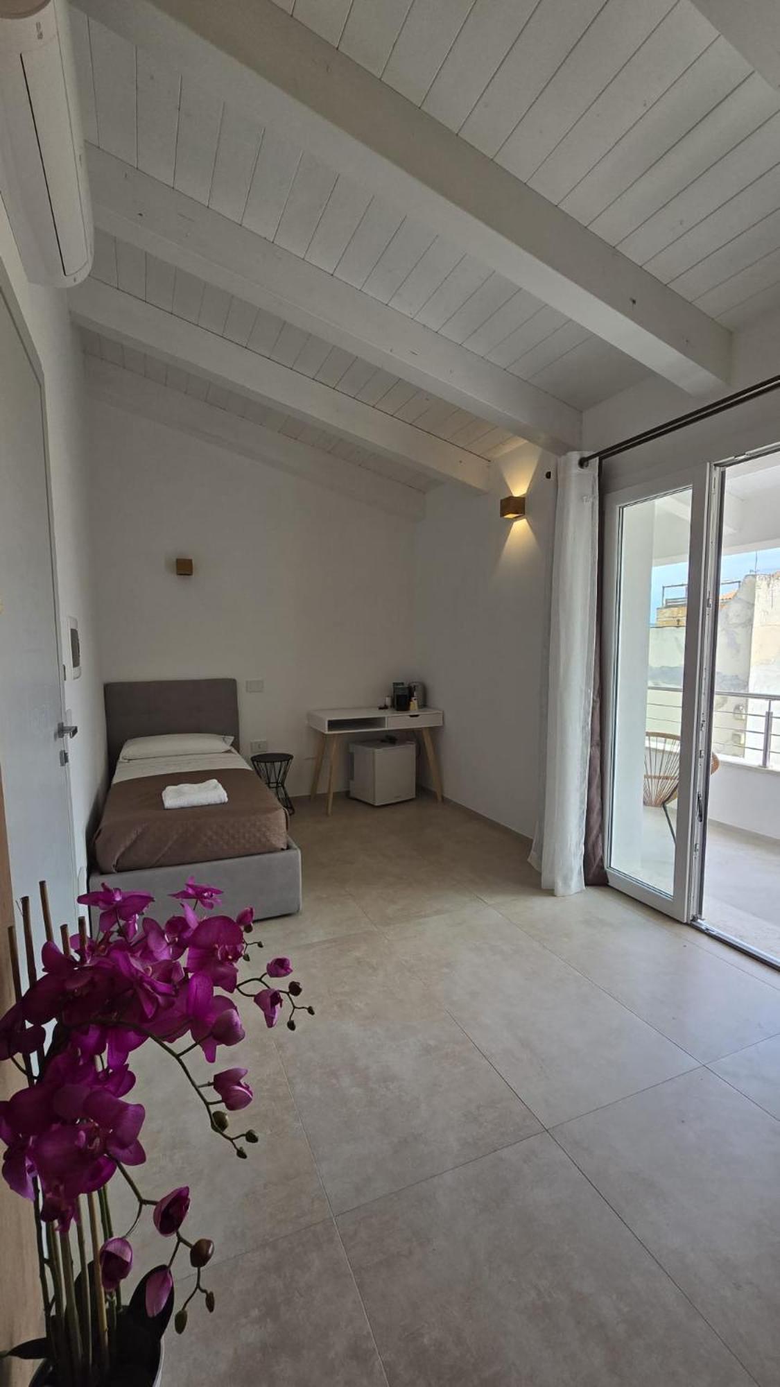 Hotel Bullerjanos Olbia Exterior foto